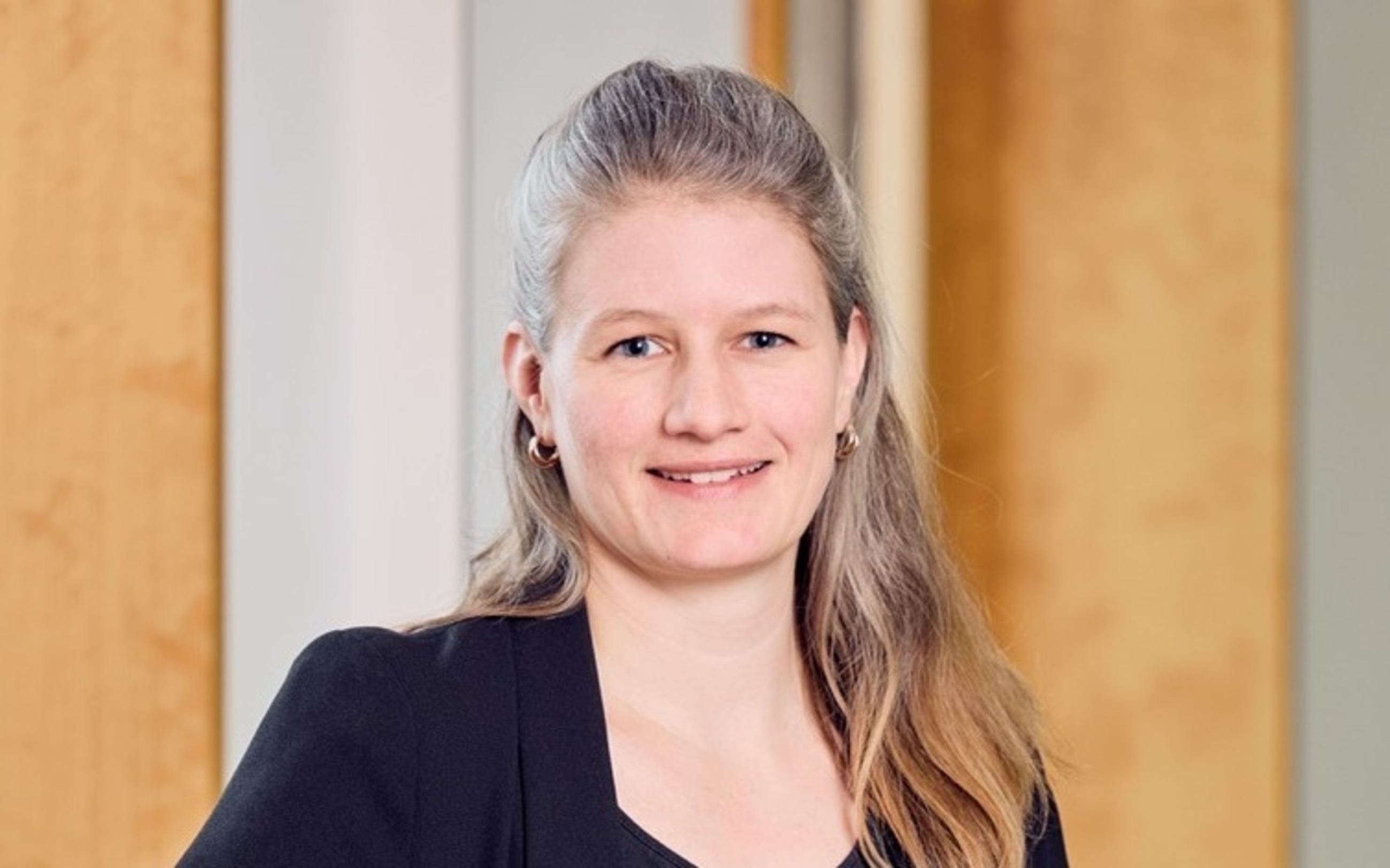 <p>Carola Niederhäuser (Foto: <a target="_blank" rel="noopener noreferrer nofollow" href="http://wolf-fotografie.ch">wolf-fotografie.ch</a>)</p>