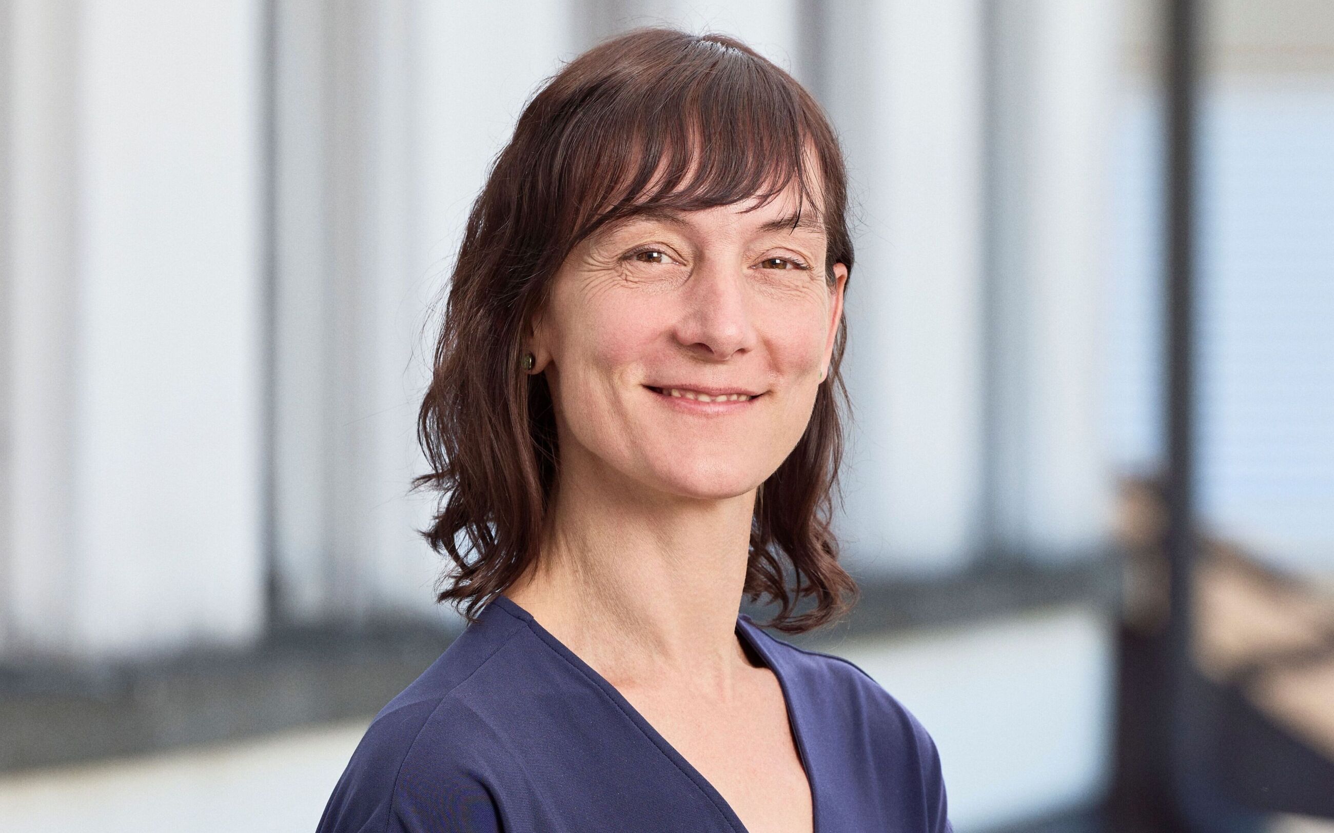 <p><strong>Katrin Wohlwend</strong> arbeitet seit neun Jahren bei der ABS und ist zuständig für die Nachhaltigkeitskommunikation im Kreis Marketing und Kommunikation. Nach ihrem Master-Studium in Ethnologie und Philosophie hat sie diverse Weiterbildungen zu Kommunikationsfachthemen sowie in Sustainable Finance absolviert.</p>